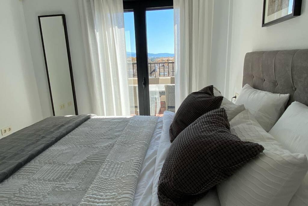 Apartamento Penthouse With Sea Views In Marbella